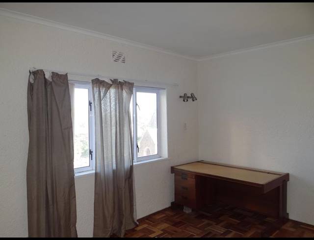 2 BEDROOM PROPERTY TO RENT IN RONDEBOSCH